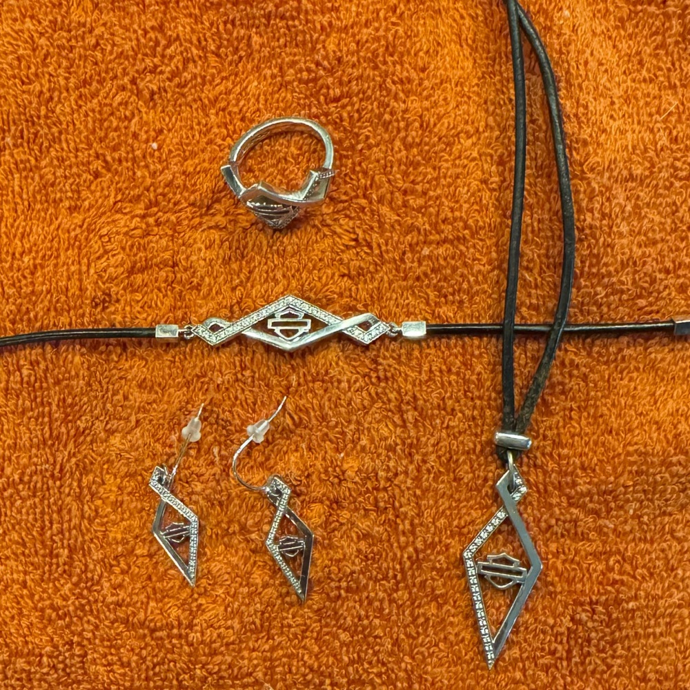 Harley Davidson Elegant Silver Jewelry Set